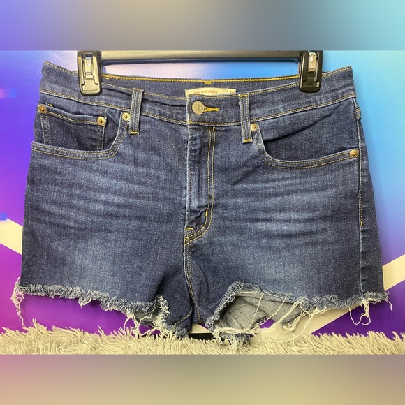 Levi’s Shorts - Picture 1 of 4